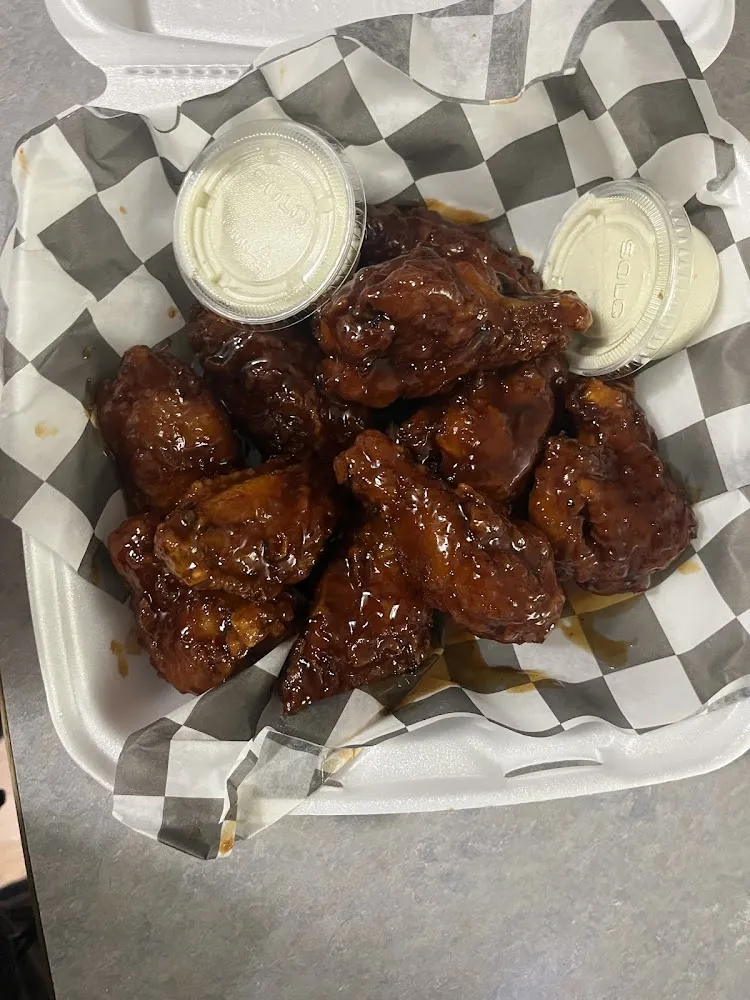 Hand Cut Boneless Wings